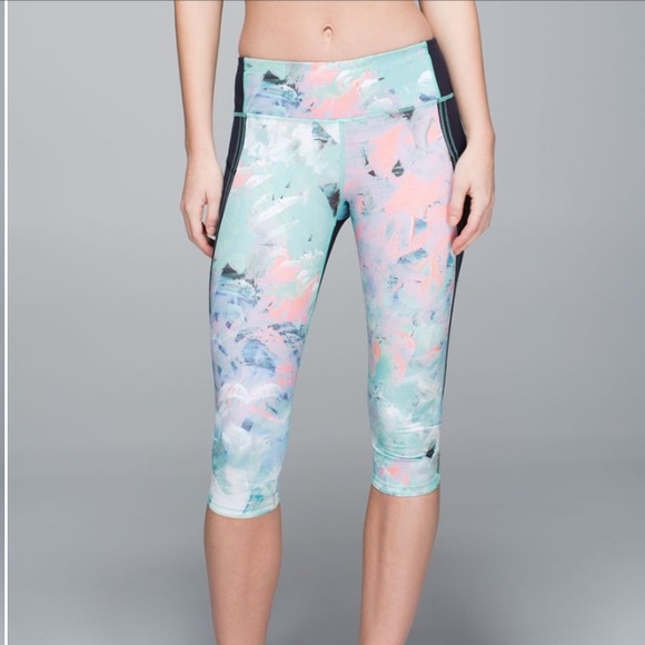 lululemon athletica Pants - Lululemon Top Speed Crop
